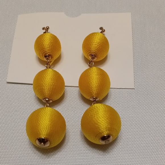 Elegant Yellow Beaded Earrings - Picture 1 of 1